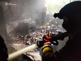 A residential fire rescuers set fire to Ukraine as a result of a Russian strike to Kerman, Ukraine